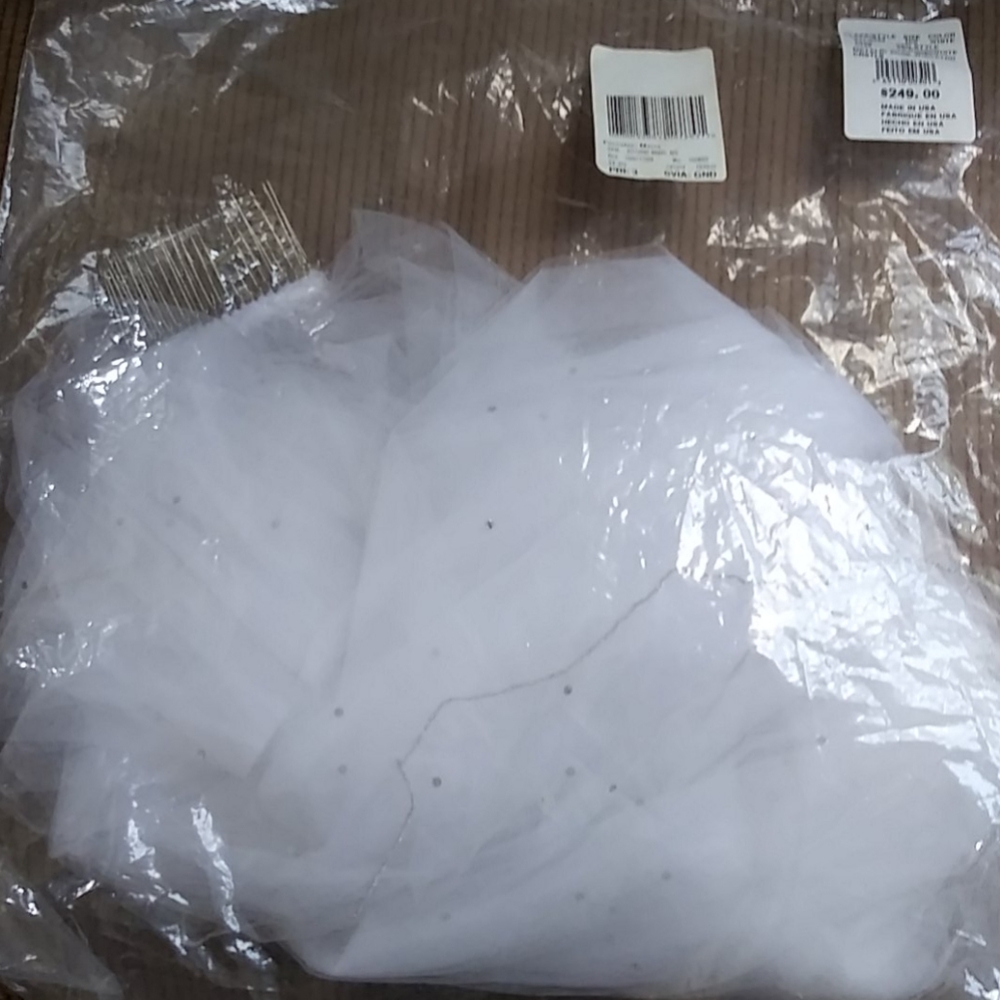 White wedding veil